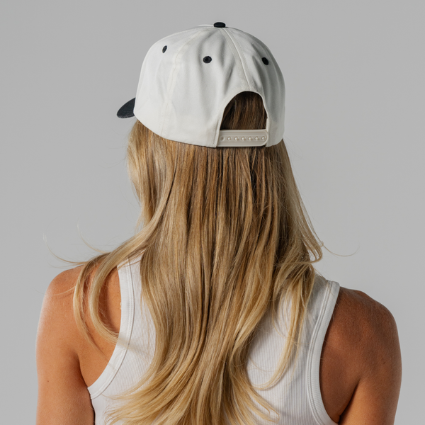 The HydroJug Hat B2